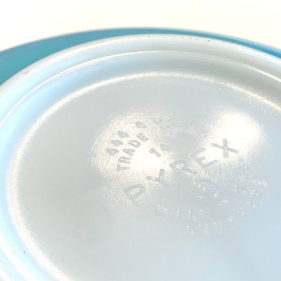 Pyrex Butterprint Amish Cinderlla Nesting Mixing Bowl Set of 4 - Picture 12 of 16